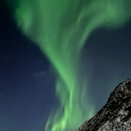 Between Fjord And Mountain * スヴォルヴァール