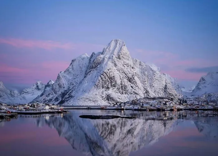 Апартаменты Between Fjord And Mountain Свольвер
